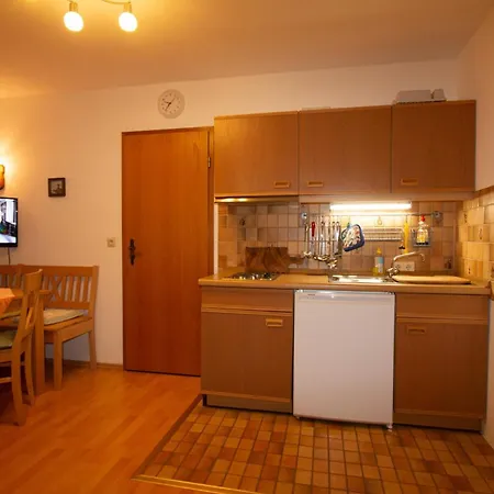 Haus Hochhaeusler Apartament *
